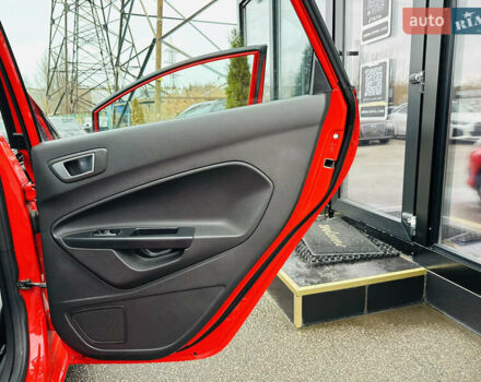 Красный Форд Фиеста, объемом двигателя 1 л и пробегом 56 тыс. км за 8800 $, фото 21 на Automoto.ua