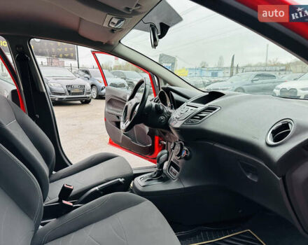 Красный Форд Фиеста, объемом двигателя 1 л и пробегом 56 тыс. км за 8800 $, фото 22 на Automoto.ua