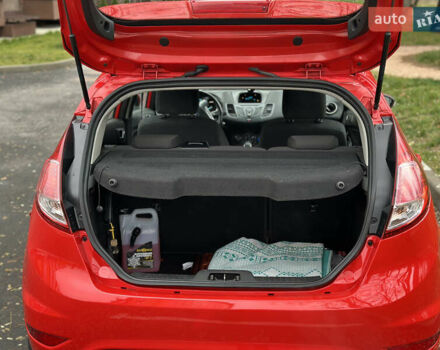 Красный Форд Фиеста, объемом двигателя 1 л и пробегом 70 тыс. км за 8500 $, фото 19 на Automoto.ua