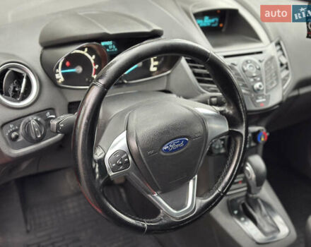 Красный Форд Фиеста, объемом двигателя 1 л и пробегом 70 тыс. км за 8500 $, фото 26 на Automoto.ua