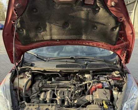 Красный Форд Фиеста, объемом двигателя 1.6 л и пробегом 238 тыс. км за 7700 $, фото 33 на Automoto.ua