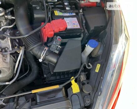 Червоний Форд Фієста, об'ємом двигуна 1 л та пробігом 91 тис. км за 7850 $, фото 18 на Automoto.ua