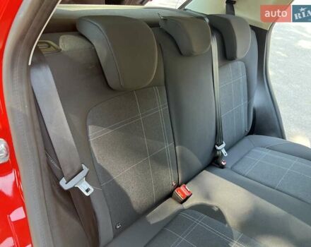 Форд Фиеста 2017 в Тернополе на Automoto.ua Красный Форд Фиеста, объемом двигателя 1 л и пробегом 113 тыс. км за 10300 $, фото 51 на Automoto.ua