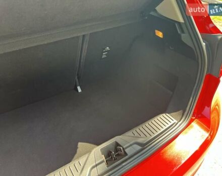 Форд Фиеста 2017 в Тернополе на Automoto.ua Красный Форд Фиеста, объемом двигателя 1 л и пробегом 113 тыс. км за 10300 $, фото 44 на Automoto.ua