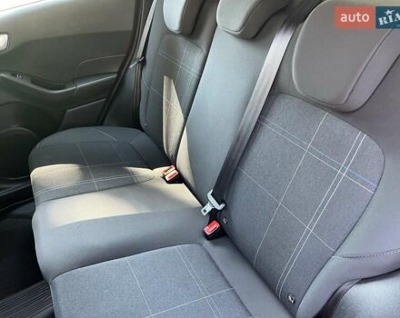 Форд Фиеста 2017 в Тернополе на Automoto.ua Красный Форд Фиеста, объемом двигателя 1 л и пробегом 113 тыс. км за 10300 $, фото 40 на Automoto.ua