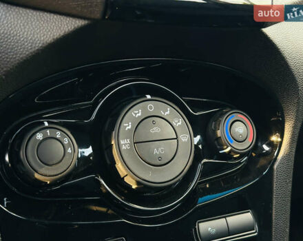 Форд Фиеста 2018 в Харькове на Automoto.ua Красный Форд Фиеста, объемом двигателя 1.57 л и пробегом 105 тыс. км за 9500 $, фото 32 на Automoto.ua