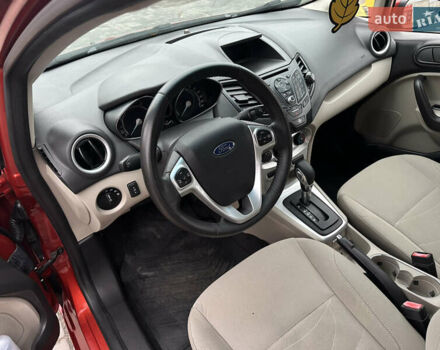 Красный Форд Фиеста, объемом двигателя 1.6 л и пробегом 189 тыс. км за 8999 $, фото 6 на Automoto.ua