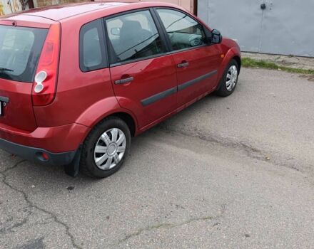 Червоний Форд Фієста, об'ємом двигуна 1.4 л та пробігом 180 тис. км за 4200 $, фото 3 на Automoto.ua