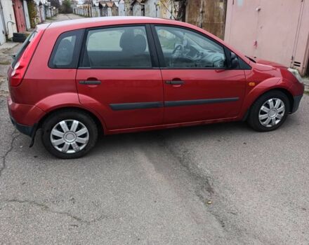 Червоний Форд Фієста, об'ємом двигуна 1.4 л та пробігом 180 тис. км за 4200 $, фото 5 на Automoto.ua