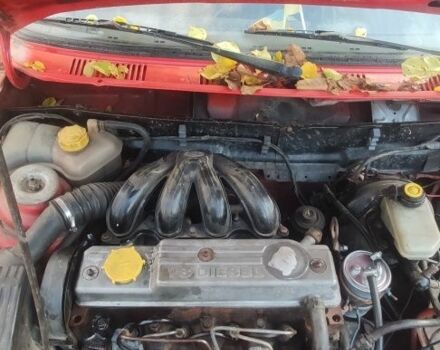 Форд Фиеста 1993 в Богодухове на Automoto.ua Красный Форд Фиеста, объемом двигателя 0 л и пробегом 30 тыс. км за 1000 $, фото 2 на Automoto.ua