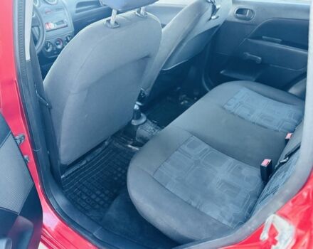 Червоний Форд Фієста, об'ємом двигуна 1.3 л та пробігом 280 тис. км за 2900 $, фото 9 на Automoto.ua