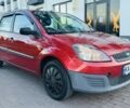 Червоний Форд Фієста, об'ємом двигуна 1.3 л та пробігом 280 тис. км за 2900 $, фото 1 на Automoto.ua