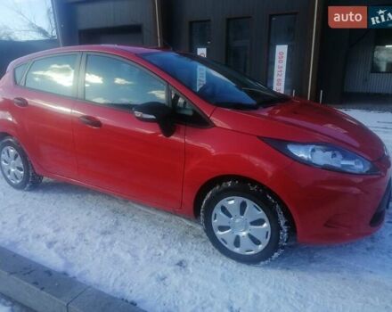 Красный Форд Фиеста, объемом двигателя 1.24 л и пробегом 25 тыс. км за 6800 $, фото 5 на Automoto.ua