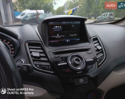 Красный Форд Фиеста, объемом двигателя 1.6 л и пробегом 147 тыс. км за 8500 $, фото 8 на Automoto.ua