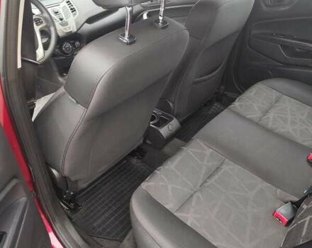Красный Форд Фиеста, объемом двигателя 1.6 л и пробегом 251 тыс. км за 6700 $, фото 6 на Automoto.ua