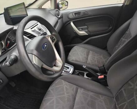 Красный Форд Фиеста, объемом двигателя 1.6 л и пробегом 250 тыс. км за 6200 $, фото 3 на Automoto.ua