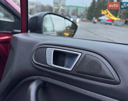 Красный Форд Фиеста, объемом двигателя 1.6 л и пробегом 150 тыс. км за 6599 $, фото 36 на Automoto.ua