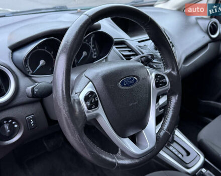 Красный Форд Фиеста, объемом двигателя 1.6 л и пробегом 150 тыс. км за 6599 $, фото 62 на Automoto.ua