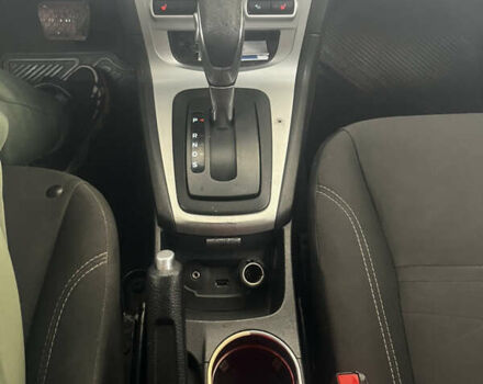 Червоний Форд Фієста, об'ємом двигуна 1.6 л та пробігом 243 тис. км за 7500 $, фото 14 на Automoto.ua