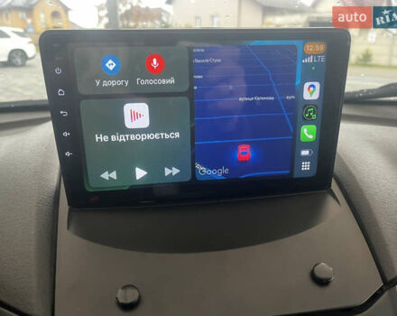 Червоний Форд Фієста, об'ємом двигуна 1.6 л та пробігом 243 тис. км за 7500 $, фото 17 на Automoto.ua