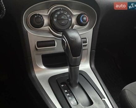 Красный Форд Фиеста, объемом двигателя 1.6 л и пробегом 251 тыс. км за 6900 $, фото 20 на Automoto.ua