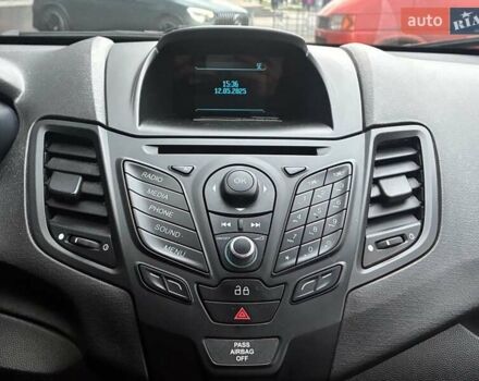 Красный Форд Фиеста, объемом двигателя 1.6 л и пробегом 251 тыс. км за 6900 $, фото 18 на Automoto.ua