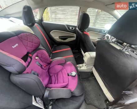 Красный Форд Фиеста, объемом двигателя 1.6 л и пробегом 220 тыс. км за 7200 $, фото 7 на Automoto.ua