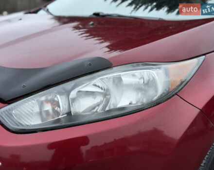 Красный Форд Фиеста, объемом двигателя 1.6 л и пробегом 150 тыс. км за 6599 $, фото 5 на Automoto.ua