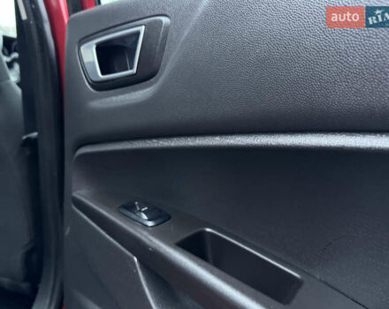 Красный Форд Фиеста, объемом двигателя 1.6 л и пробегом 150 тыс. км за 6599 $, фото 44 на Automoto.ua