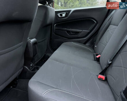 Красный Форд Фиеста, объемом двигателя 1.6 л и пробегом 150 тыс. км за 6599 $, фото 48 на Automoto.ua