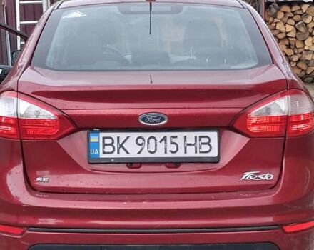 Червоний Форд Фієста, об'ємом двигуна 1.6 л та пробігом 150 тис. км за 7000 $, фото 3 на Automoto.ua