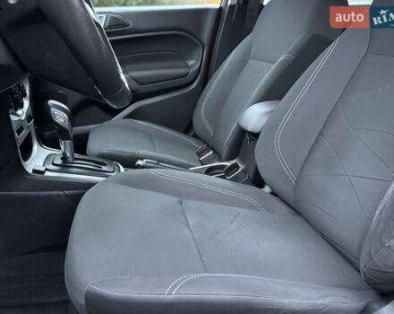 Красный Форд Фиеста, объемом двигателя 1.6 л и пробегом 150 тыс. км за 6599 $, фото 58 на Automoto.ua