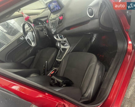 Червоний Форд Фієста, об'ємом двигуна 1.6 л та пробігом 243 тис. км за 7500 $, фото 11 на Automoto.ua