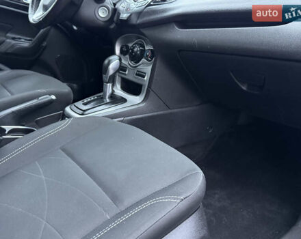 Красный Форд Фиеста, объемом двигателя 1.6 л и пробегом 150 тыс. км за 6599 $, фото 39 на Automoto.ua