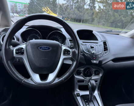 Красный Форд Фиеста, объемом двигателя 1.6 л и пробегом 150 тыс. км за 6499 $, фото 39 на Automoto.ua