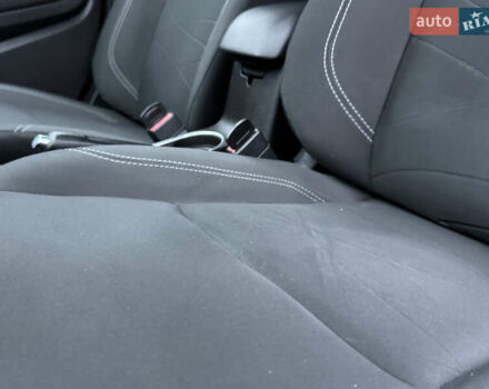 Красный Форд Фиеста, объемом двигателя 1.6 л и пробегом 150 тыс. км за 6499 $, фото 44 на Automoto.ua