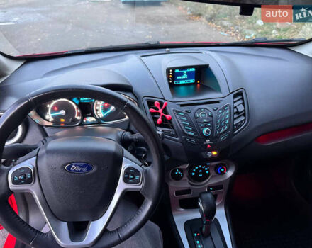 Красный Форд Фиеста, объемом двигателя 1.6 л и пробегом 138 тыс. км за 7000 $, фото 9 на Automoto.ua