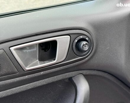 Форд Фиеста 2016 в Виннице на Automoto.ua Красный Форд Фиеста, объемом двигателя 1.6 л и пробегом 136 тыс. км за 7690 $, фото 13 на Automoto.ua