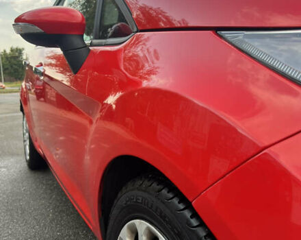 Червоний Форд Фієста, об'ємом двигуна 1 л та пробігом 95 тис. км за 9000 $, фото 3 на Automoto.ua