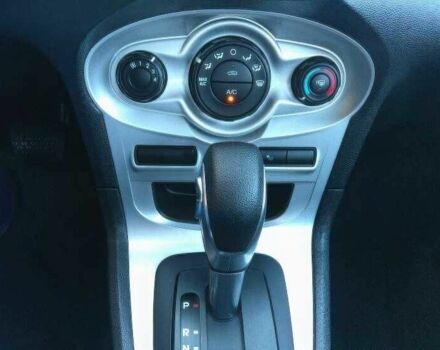 Червоний Форд Фієста, об'ємом двигуна 1.6 л та пробігом 113 тис. км за 2500 $, фото 10 на Automoto.ua