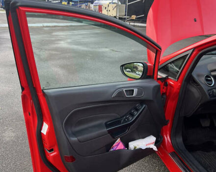 Червоний Форд Фієста, об'ємом двигуна 1 л та пробігом 95 тис. км за 9000 $, фото 26 на Automoto.ua