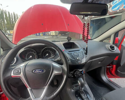 Червоний Форд Фієста, об'ємом двигуна 1 л та пробігом 95 тис. км за 9000 $, фото 23 на Automoto.ua