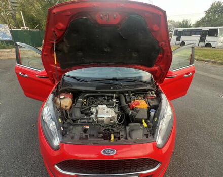 Червоний Форд Фієста, об'ємом двигуна 1 л та пробігом 95 тис. км за 9000 $, фото 22 на Automoto.ua