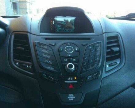 Червоний Форд Фієста, об'ємом двигуна 1.6 л та пробігом 113 тис. км за 2500 $, фото 9 на Automoto.ua