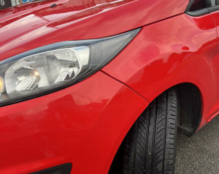 Червоний Форд Фієста, об'ємом двигуна 1 л та пробігом 95 тис. км за 9000 $, фото 5 на Automoto.ua