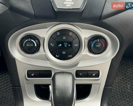 Форд Фиеста 2016 в Виннице на Automoto.ua Красный Форд Фиеста, объемом двигателя 1.6 л и пробегом 136 тыс. км за 7690 $, фото 29 на Automoto.ua