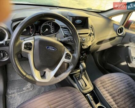 Красный Форд Фиеста, объемом двигателя 1.6 л и пробегом 125 тыс. км за 8500 $, фото 12 на Automoto.ua