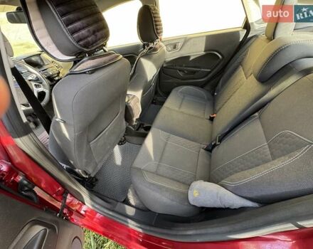 Красный Форд Фиеста, объемом двигателя 1.6 л и пробегом 125 тыс. км за 8500 $, фото 10 на Automoto.ua