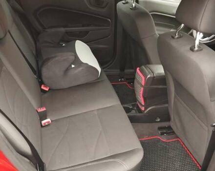 Красный Форд Фиеста, объемом двигателя 1.6 л и пробегом 92 тыс. км за 9100 $, фото 9 на Automoto.ua