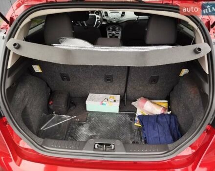 Красный Форд Фиеста, объемом двигателя 1.6 л и пробегом 92 тыс. км за 9100 $, фото 6 на Automoto.ua